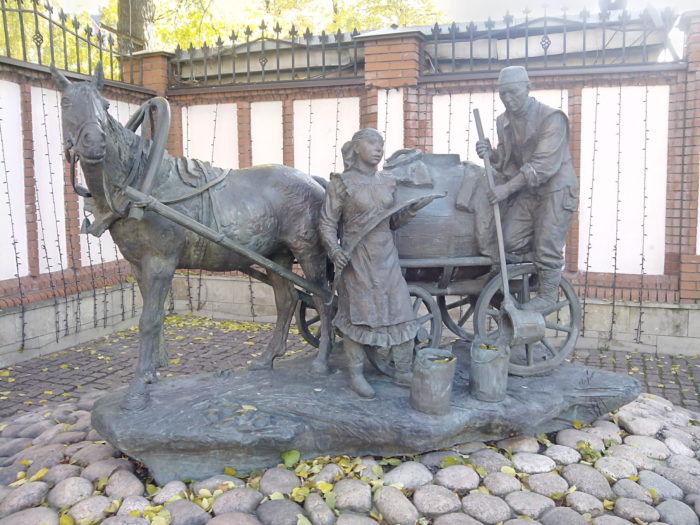 Памятник Водовозу в Казани